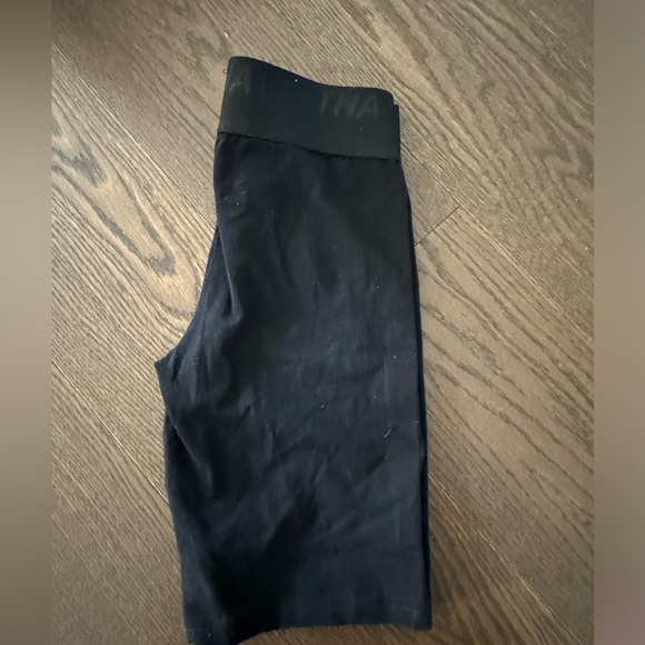 **SOLD** Youth Aritzia clothing lot bundle - 8 pieces in size XXS. - Picture 3 of 16